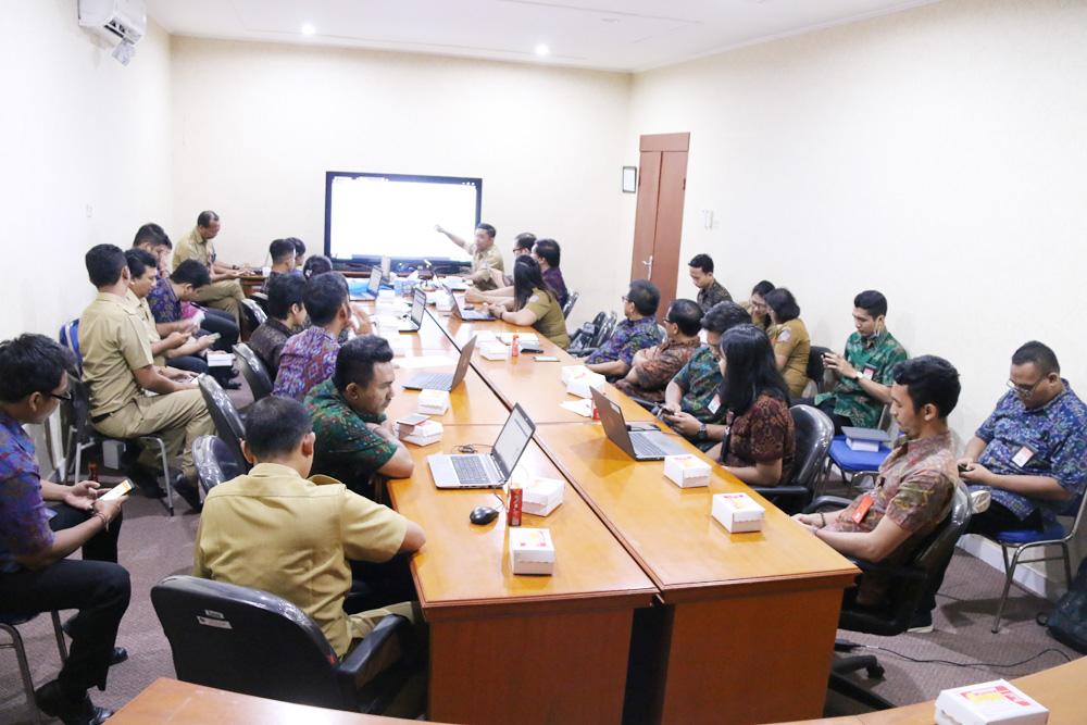 Diskominfos Gelar Pelatihan Teknis e-Office dan TTE