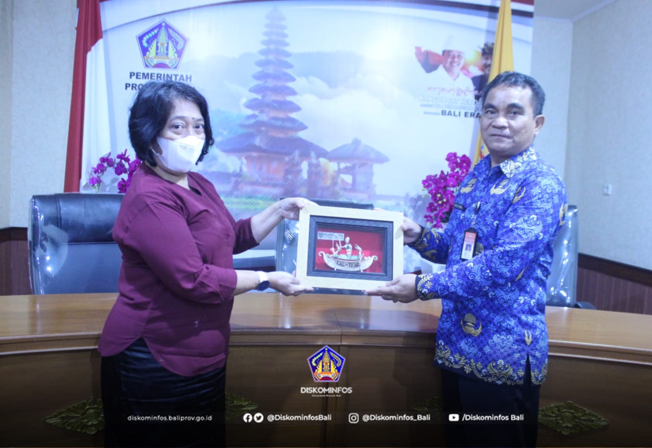 Studi Komparasi Diskominfos Kalteng ke Dinas Komunikasi, Informatika dan Statistik Provinsi Bali